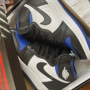 AIR JORDAN 1 ROYAL BLUE SZ 3.5Y